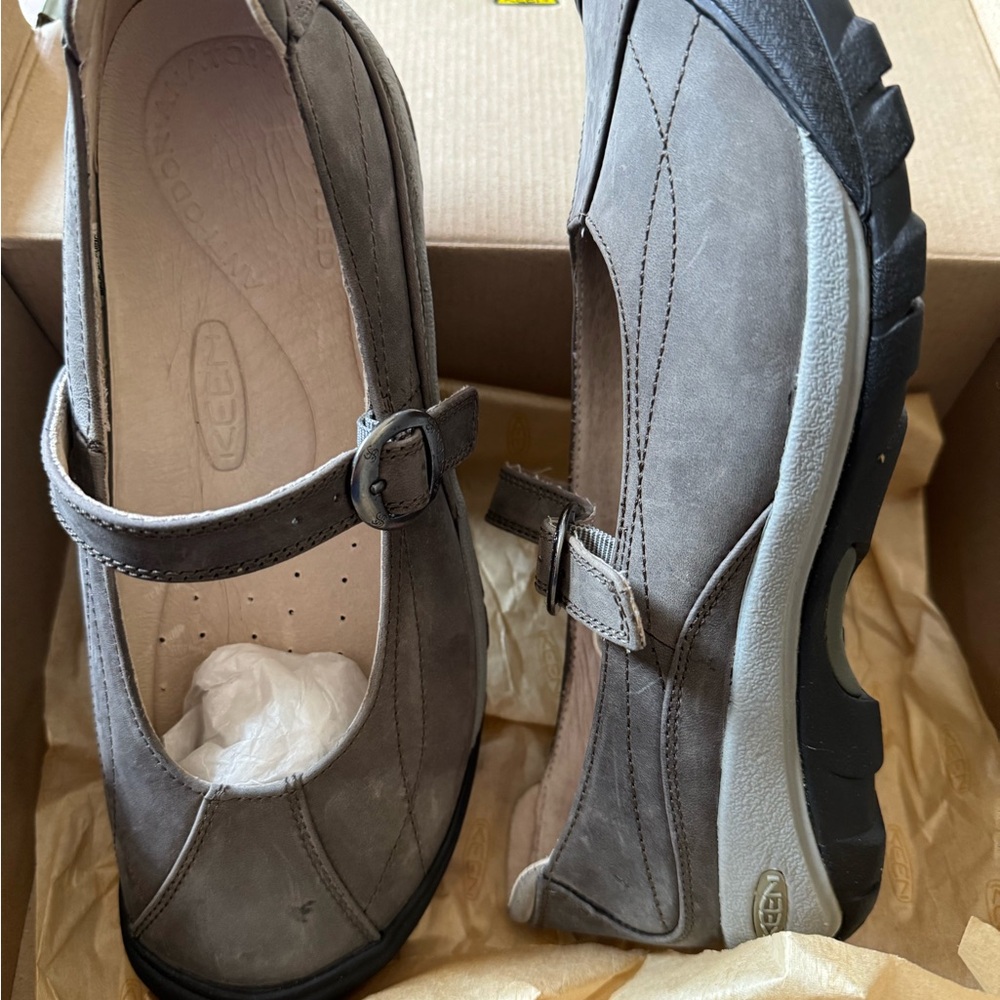 KEEN Women's Toyah Mary Jane Shoes, size 9.5/40, NIB